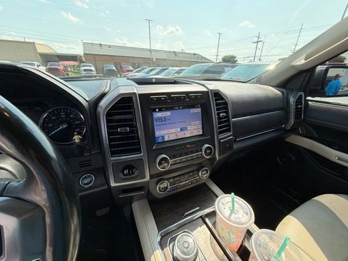 Used 2019 Ford Expedition Platinum AWD/4WD image 9
