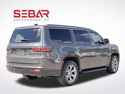 Used 2022 Jeep Wagoneer Series II image 5