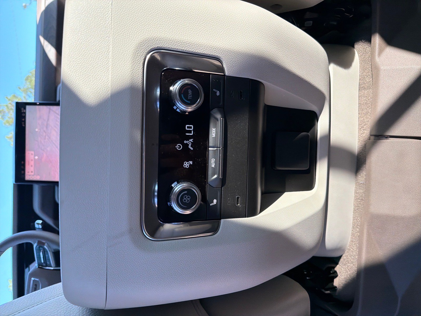 New 2026 GMC Yukon Denali w/ LPO, Floor Liner Package RWD image 21