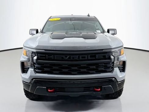Used 2024 Chevrolet Silverado 1500 Custom Trail Boss w/ LPO, Dark Essentials Package AWD/4WD image 2