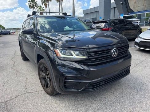 Used 2023 Volkswagen Atlas SEL R-Line image 3