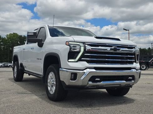 Used 2024 Chevrolet Silverado 3500 LTZ w/ LTZ Premium Package AWD/4WD image 7