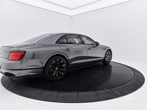 Used 2022 Bentley Flying Spur W12 AWD/4WD image 12