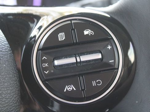 Certified 2025 Kia Soul EX image 30