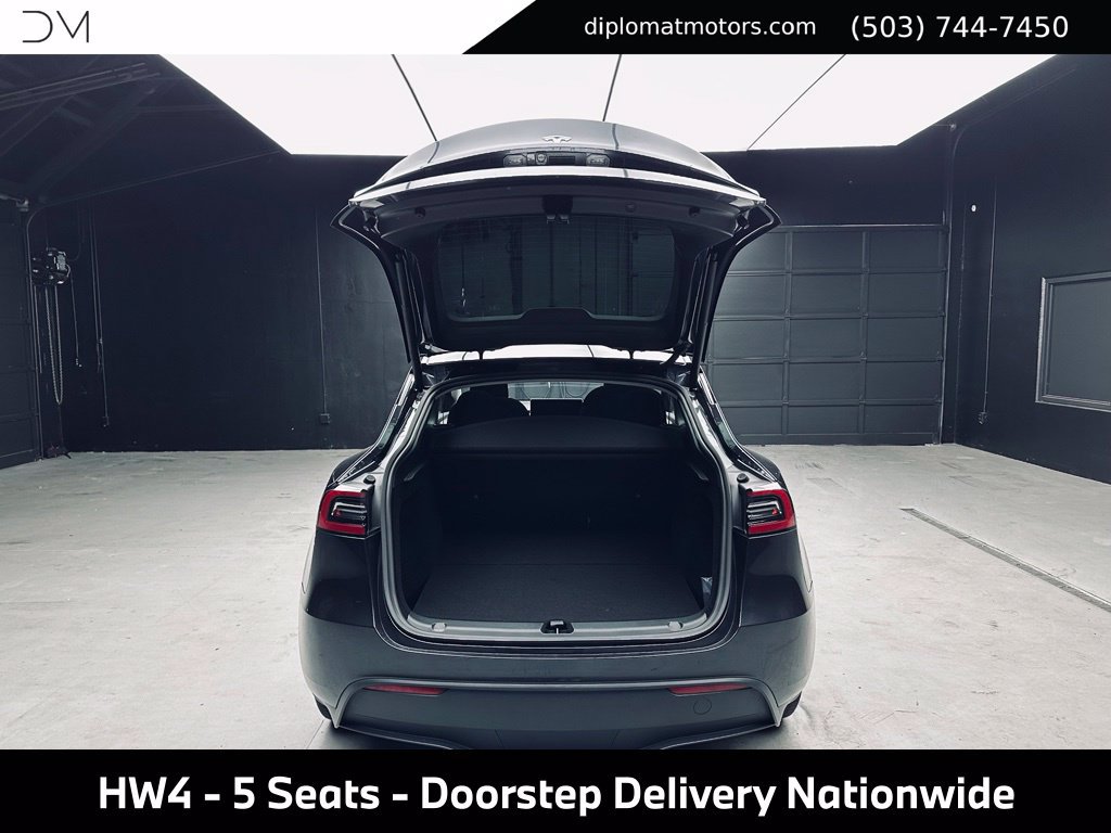 Used 2025 Tesla Model Y Long Range AWD/4WD image 39