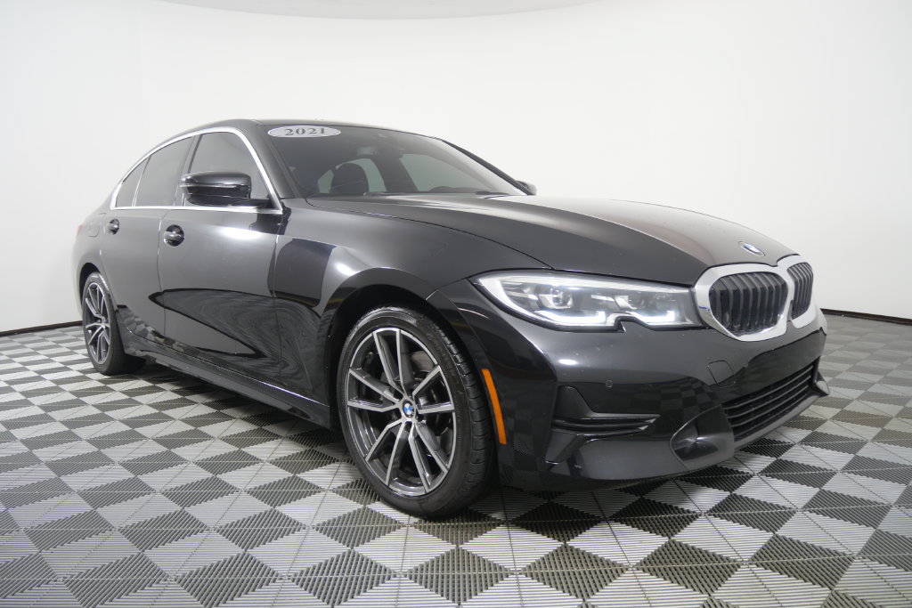 Used 2021 BMW 330i Sedan w/ Premium Package RWD image 2