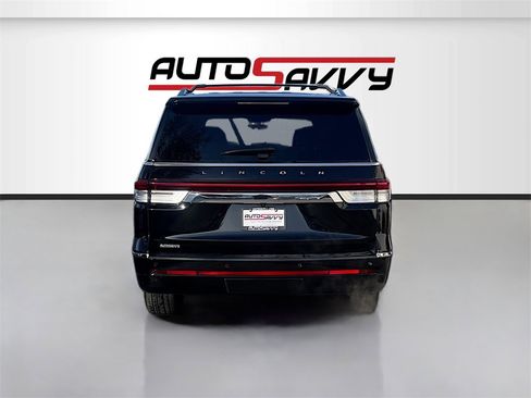 Used 2023 Lincoln Navigator L Reserve image 6