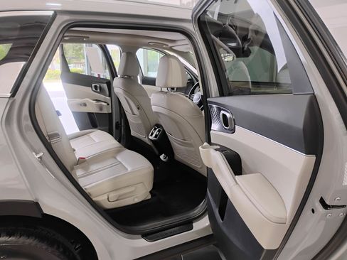 Used 2025 Kia Sorento S w/ Panoramic Sunroof Package FWD image 43