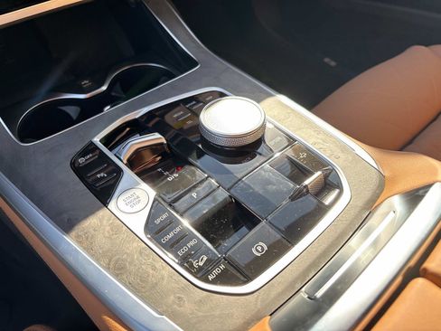 New 2026 BMW X7 xDrive40i w/ Premium Package image 27