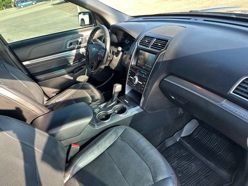 Used 2016 Ford Explorer Sport w/ Equipment Group 401A AWD/4WD image 31
