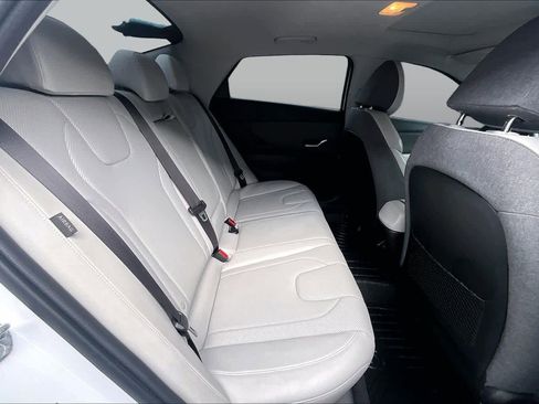 Used 2024 Hyundai Elantra Limited FWD image 20