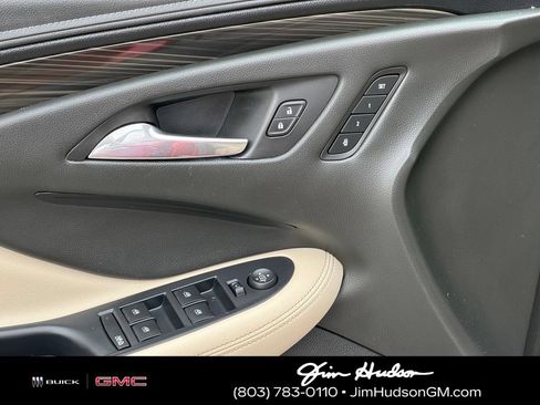Used 2020 Buick Envision Premium w/ Driver Confidence Package AWD/4WD image 21