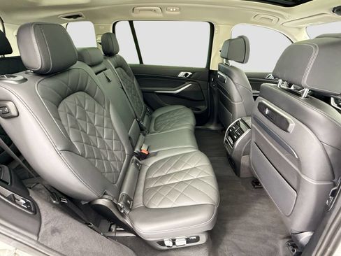 Certified 2024 BMW X7 xDrive40i AWD/4WD image 21