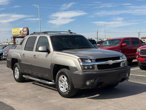 Used 2003 Chevrolet Avalanche 2WD image 15
