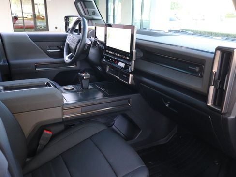 Used 2024 GMC Hummer EV 3X AWD/4WD image 33