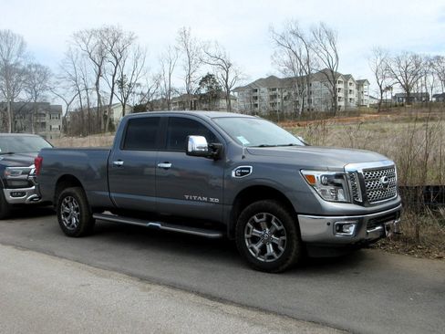 Used 2019 Nissan Titan SL w/ Chrome Package image 1