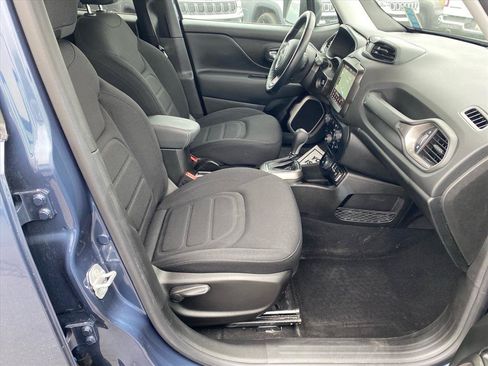 Used 2022 Jeep Renegade Latitude w/ Convenience Group AWD/4WD image 26