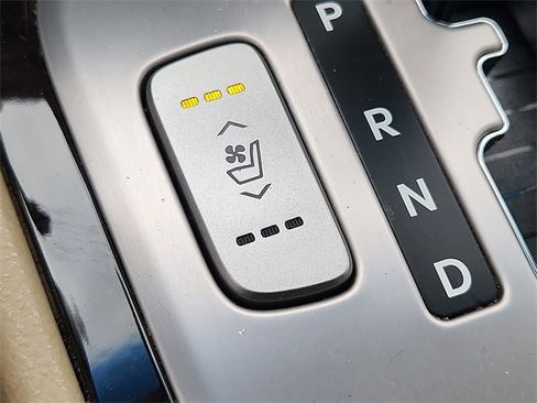 Used 2009 Hyundai Genesis 3.8 w/ Technology Pkg 4 image 24