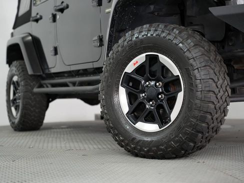 Used 2016 Jeep Wrangler Unlimited Sport AWD/4WD image 17
