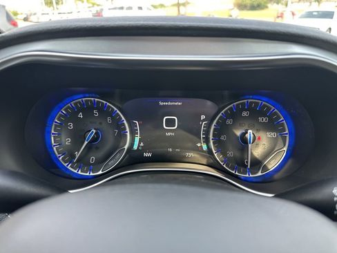 New 2026 Chrysler Pacifica Limited w/ Uconnect Theater Family Group image 68