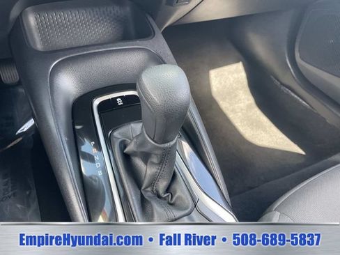 Used 2025 Toyota Corolla LE FWD image 22