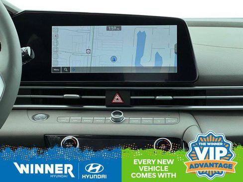 New 2025 Hyundai Elantra SEL image 20