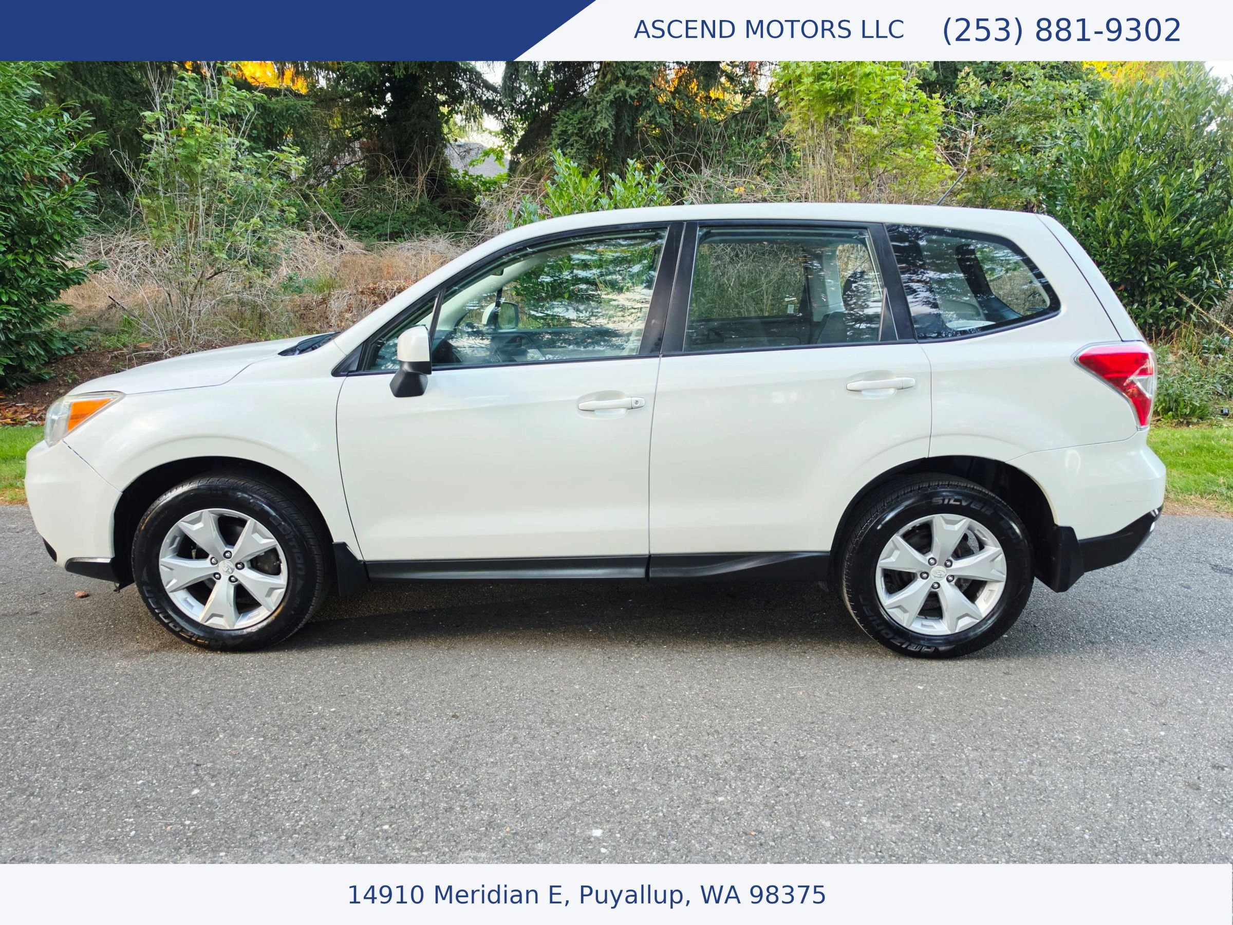 Used 2014 Subaru Forester 2.5i AWD/4WD image 2