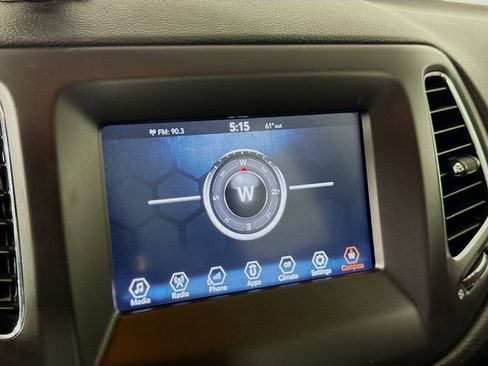 Used 2018 Jeep Compass Latitude w/ Popular Equipment Group image 14