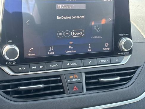 Used 2022 Nissan Altima 2.5 SV image 23