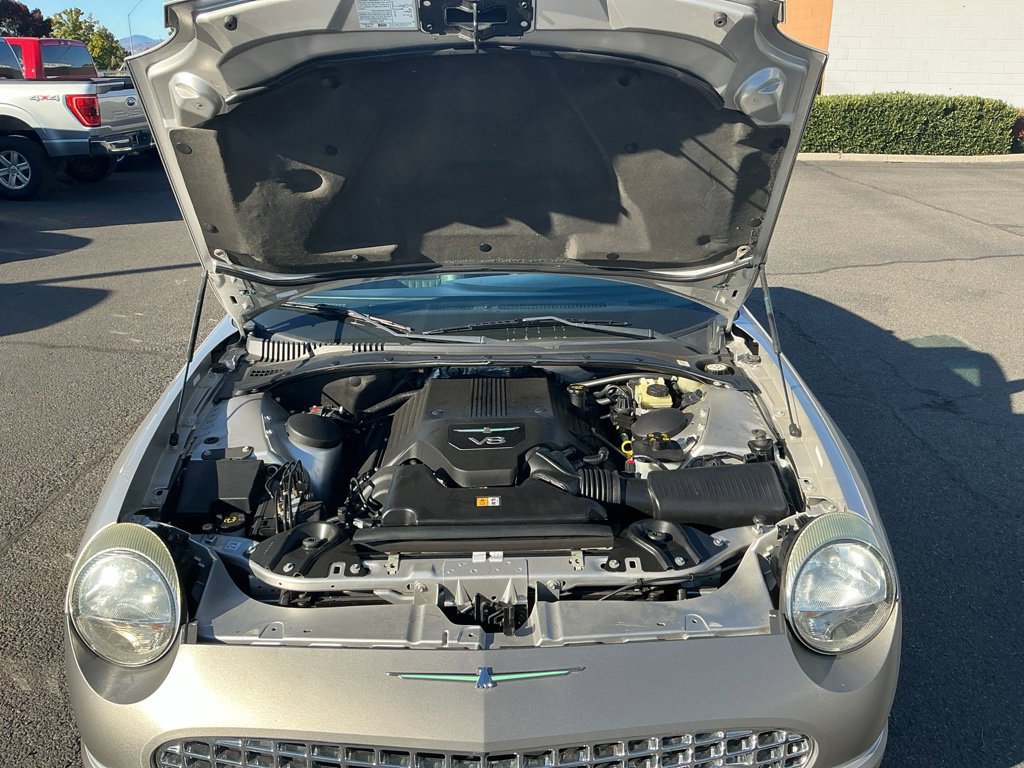 Used 2005 Ford Thunderbird RWD image 30
