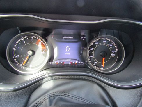 Used 2022 Jeep Cherokee Latitude Lux image 23