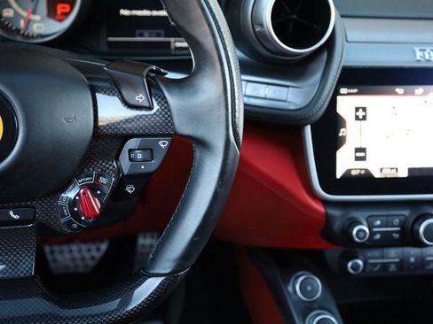 Used 2017 Ferrari GTC4Lusso Coupe image 31