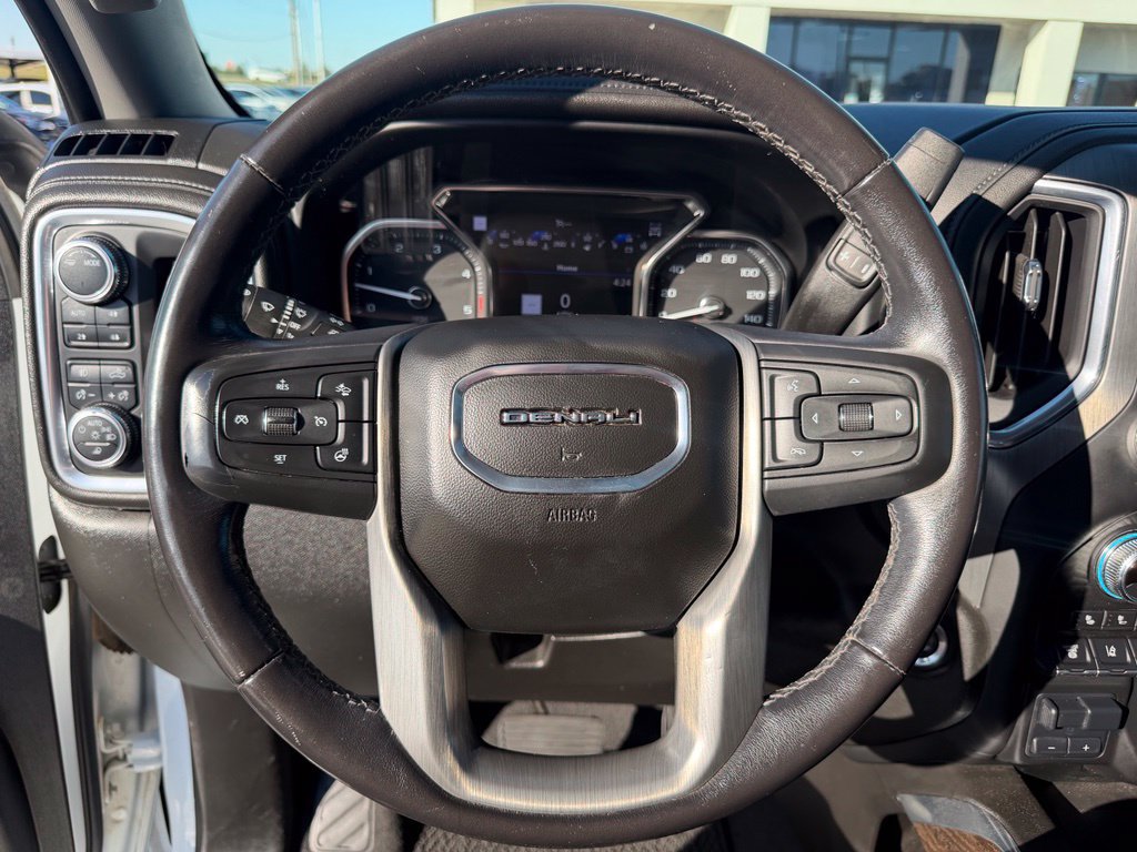 Used 2022 GMC Sierra 3500 Denali w/ Denali Ultimate Package AWD/4WD image 27