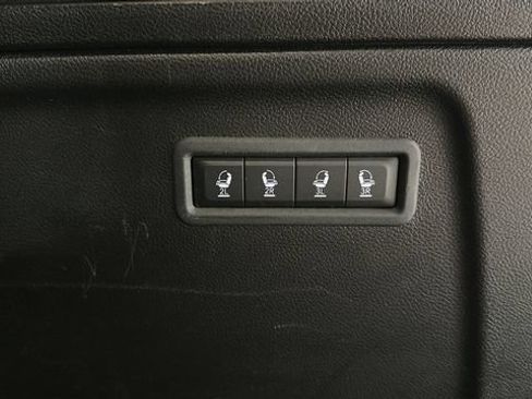 Used 2024 Jeep Wagoneer L Series II w/ Flexible Seating Group AWD/4WD image 29