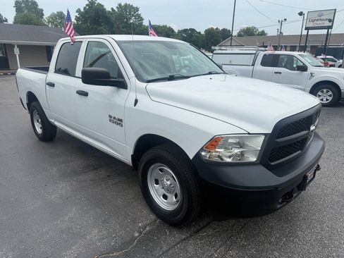 Used 2016 RAM 1500 Tradesman w/ Popular Equipment Group AWD/4WD image 4