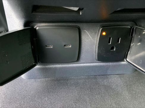 Certified 2025 Ford Bronco Badlands image 33