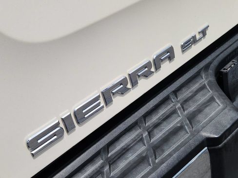 Used 2013 GMC Sierra 1500 SLT w/ SLT White Diamond Edition AWD/4WD image 13