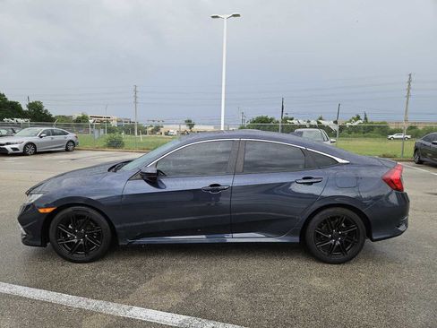 Used 2019 Honda Civic EX image 4