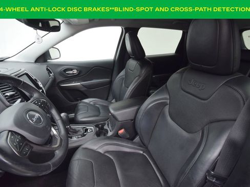 Used 2019 Jeep Cherokee Limited image 12