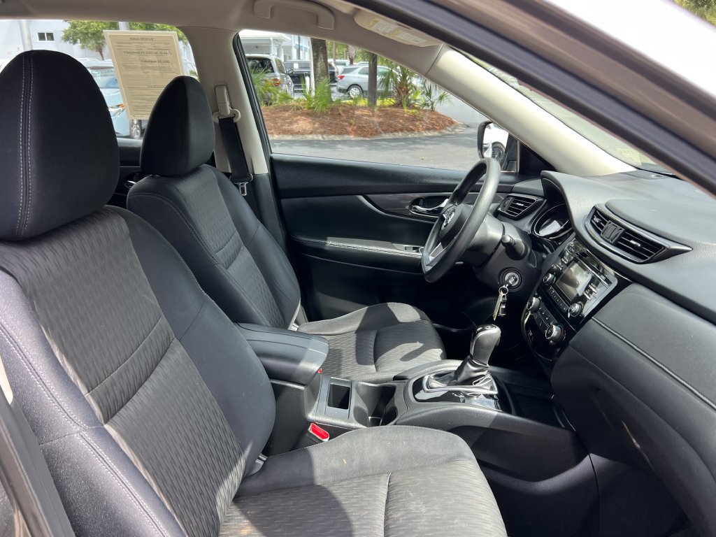 Used 2017 Nissan Rogue S FWD image 20