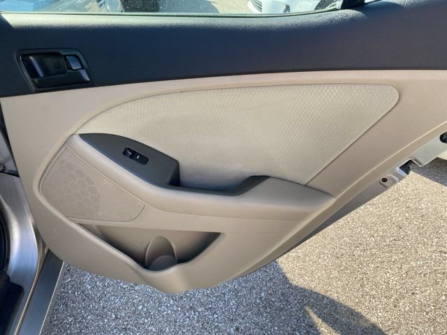 Used 2011 Kia Optima LX FWD image 23
