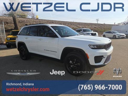 Certified 2024 Jeep Grand Cherokee Altitude image 1
