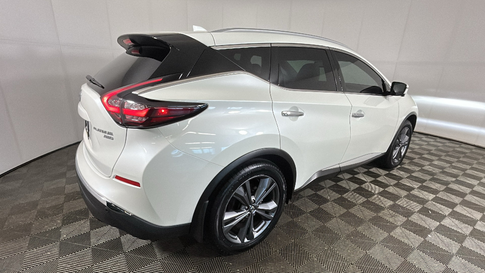 Used 2022 Nissan Murano Platinum AWD/4WD image 2