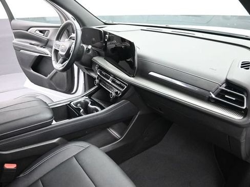 Used 2026 Chevrolet Traverse LT FWD image 30