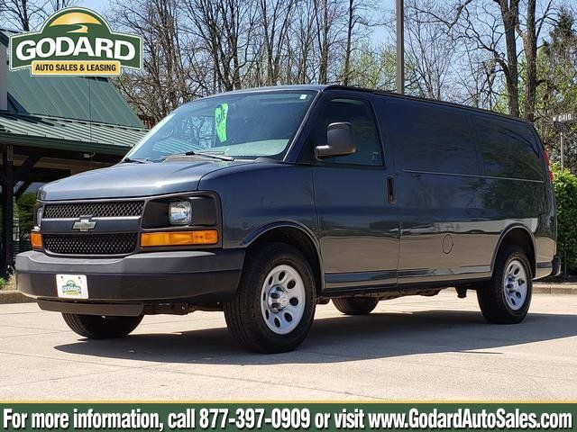 Used 2014 Chevrolet Express 1500 RWD image 1
