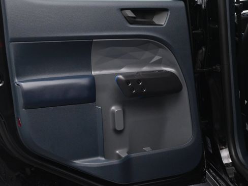 Used 2025 Ford Maverick Lobo AWD/4WD image 13