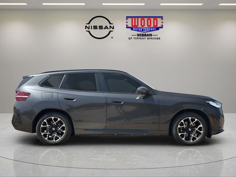 Used 2025 BMW X3 xDrive30i AWD/4WD image 2