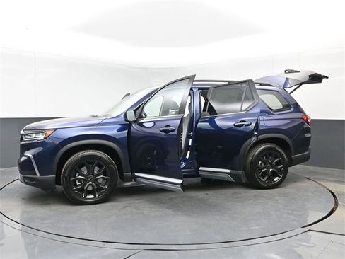 New 2025 Honda Pilot Touring image 44