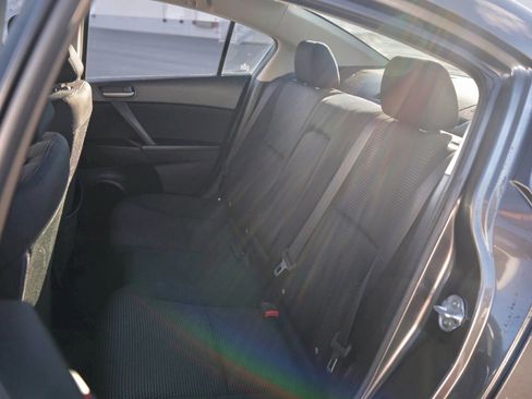 Used 2013 MAZDA MAZDA3 i Touring image 23
