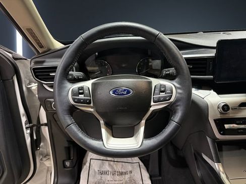 Used 2022 Ford Explorer XLT w/ Equipment Group 202A image 12